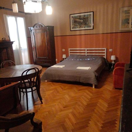 San Petronio Room And Suite Rooms - By Bolognacentro Luxuryh 외부 사진
